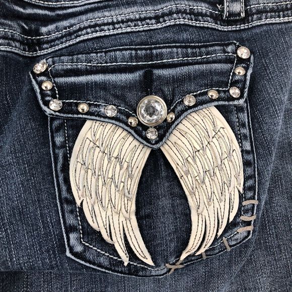 L.A. Idol USA Capris w/Angel Wings on both Back Pockets and Scattered Bling 15 - Picture 8 of 12